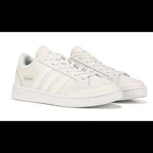 EUC Adidas Grand Court SE Sneakers